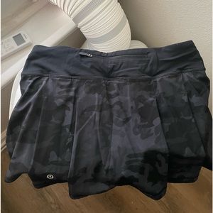 black camo lulu skirt